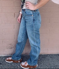 Load image into Gallery viewer, “Bonnie” High Rise Straight Leg Jeans
