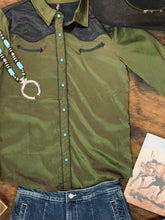 Load image into Gallery viewer, “Verde River” Longsleeve Pearl Snap Shirt