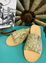 Load image into Gallery viewer, Brown Cowhide Slip on Sandals🤎