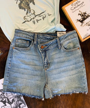 Load image into Gallery viewer, Crossfly Denim Shorts